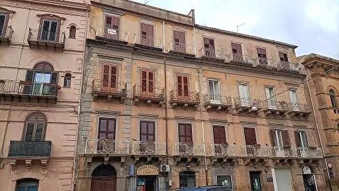 Appartamento quadrilocale in vendita in Corso Umberto I, Caltanissetta