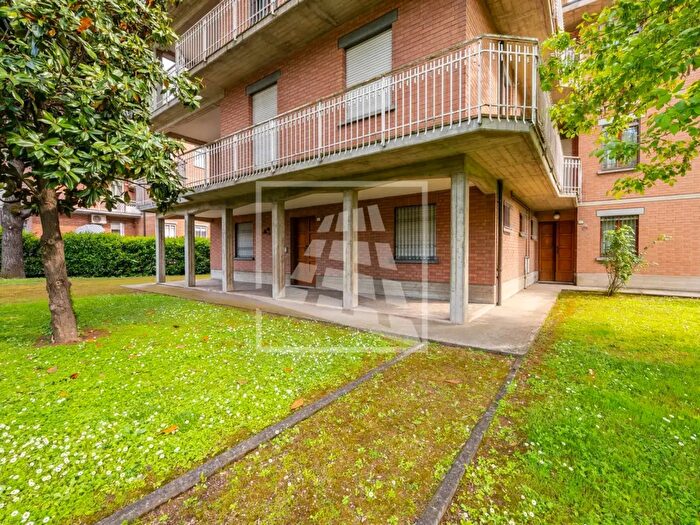 Casa con 10 locali in vendita in Via Gorizia, Reggio Emilia