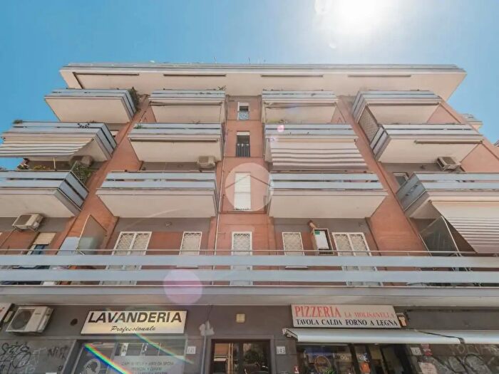 Appartamento bilocale in vendita in Via dell'Acquedotto del Peschiera, Roma