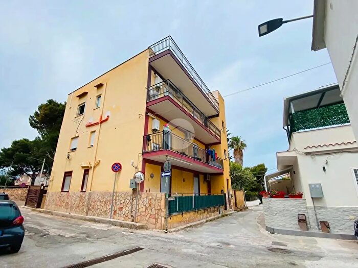 Appartamento quadrilocale in vendita in Via Elio Vittorini, Isola Delle Femmine