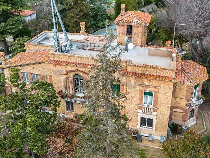 Appartamento con 8 locali in vendita in Via della Magliana, Roma