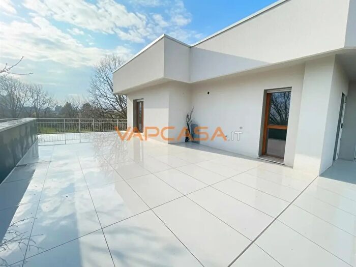 Appartamento trilocale in vendita in Via Borsellino, Rovato