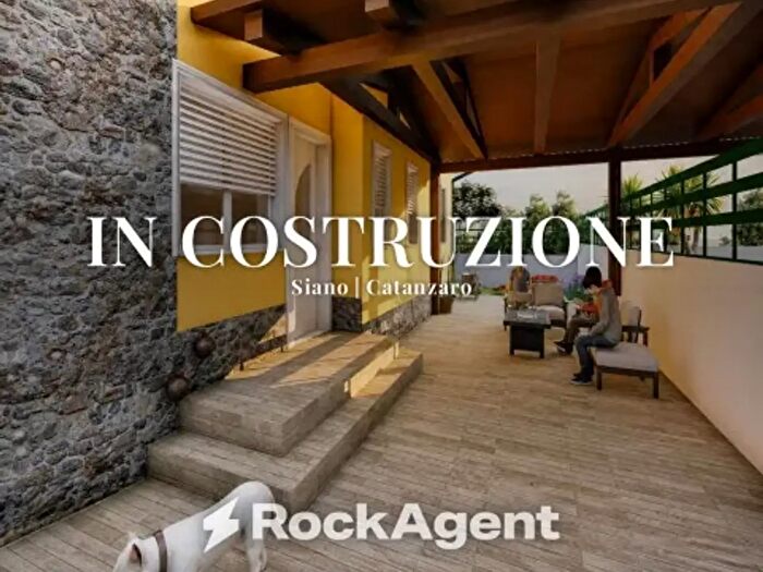 Casa con 6 locali in vendita in Via delle Rose, Catanzaro