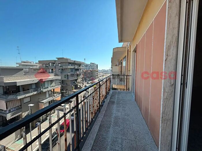 Appartamento trilocale in vendita in Strada San Girolamo, Bari