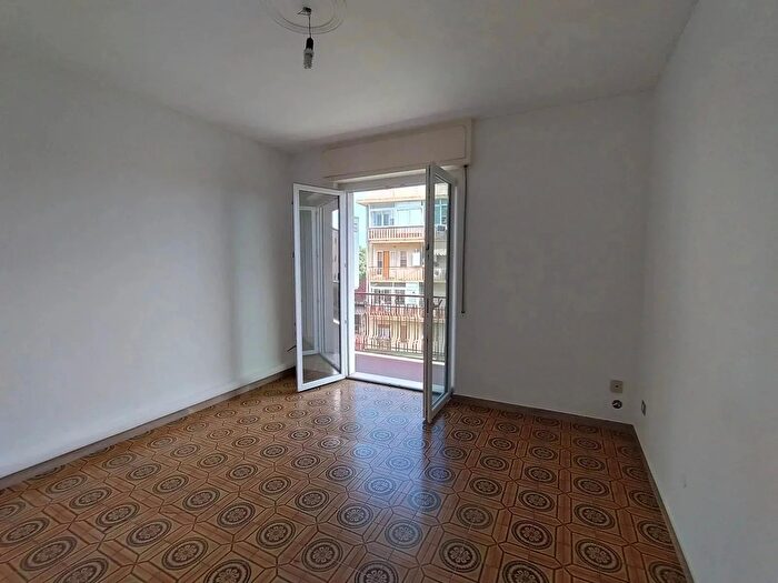 Appartamento quadrilocale in vendita in Via Luigi Isnardi, Ventimiglia