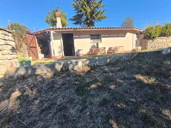 Casa monolocale in vendita in Montefiascone
