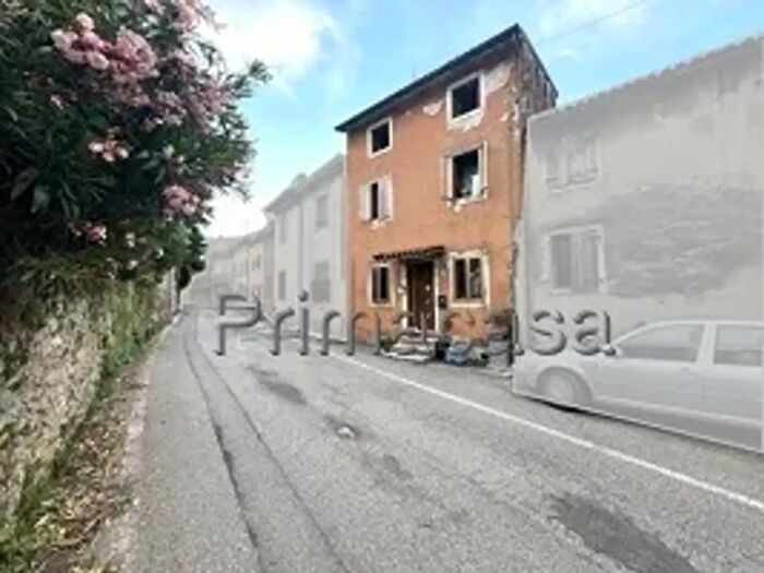Casa trilocale in vendita in Via, Monteforte D'Alpone