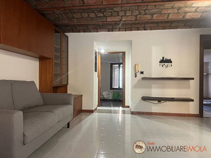 Appartamento quadrilocale in affitto in Via Castiglione, Santo Stefano, Bologna