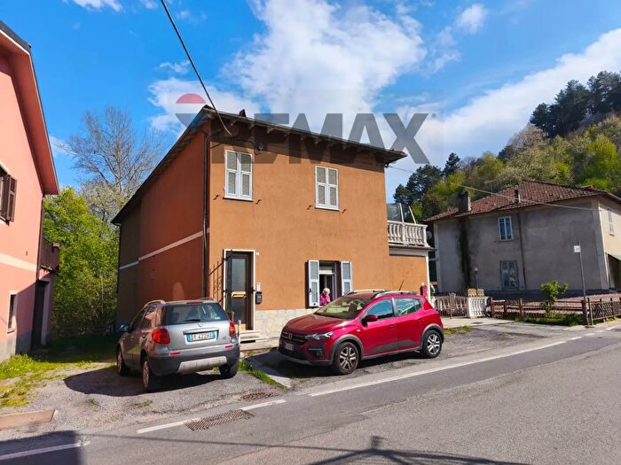 Casa quadrilocale in vendita in Calizzano