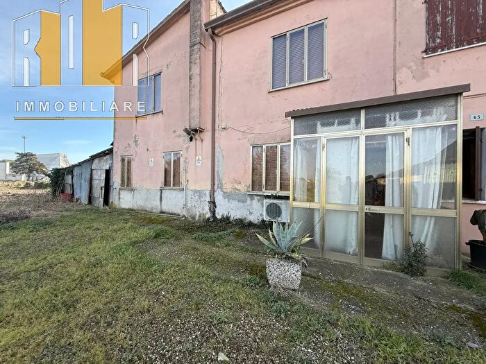 Case in Vendita e in Affitto - 3