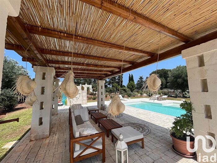 Casa con 5 locali in vendita in Strada Calongo, Cisternino