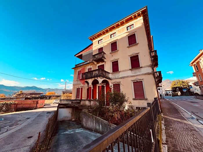 Case in Vendita e in Affitto - 2