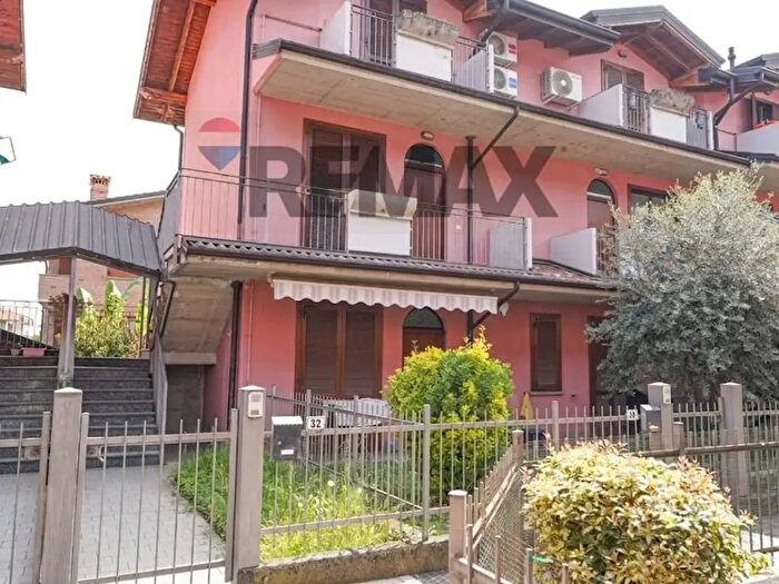 Appartamento trilocale in vendita in Viale Papa Giovanni XXIII, Verdellino