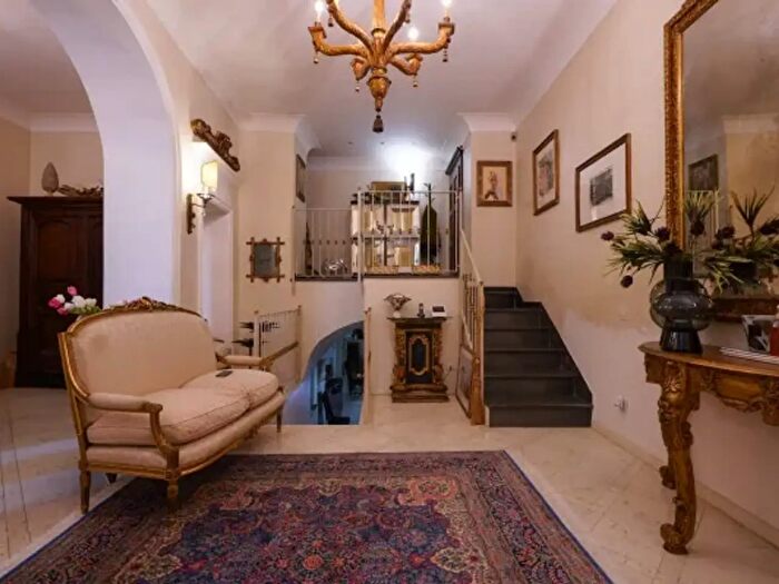 Appartamento quadrilocale in vendita in Via Francesco Petrarca, Parma