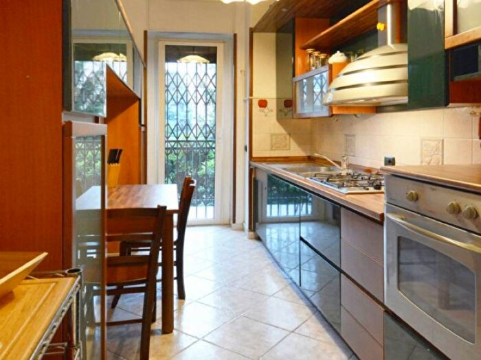 Appartamento trilocale in affitto in via Dei Fontanili, Ripamonti Fondazione Prada, Milano