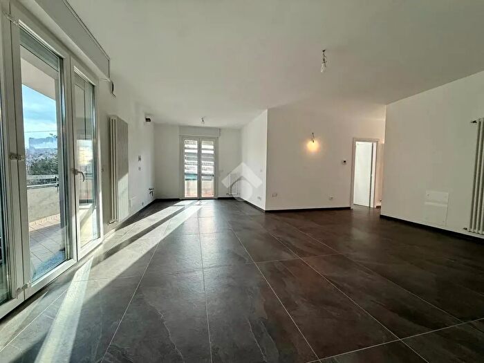 Appartamento quadrilocale in vendita in Via Emilia, Rimini
