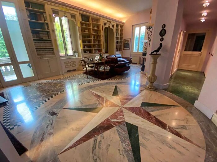 Casa con 7 locali in vendita in Via Stefano Breventano Pavia, Pavia