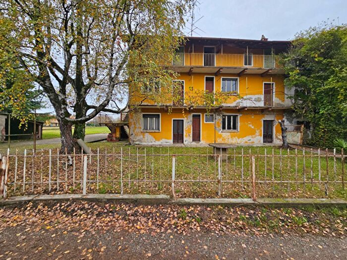 Case in Vendita e in Affitto - 2