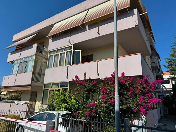 Appartamento trilocale in vendita in Via Maddalena, Alba Adriatica