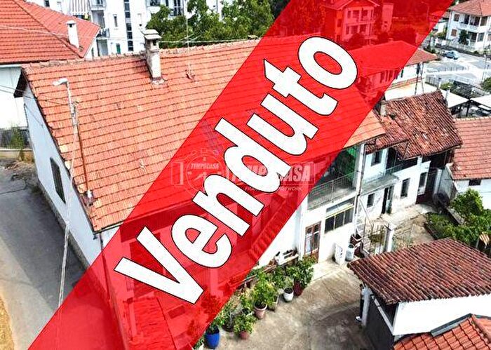 Casa con 6 locali in vendita in Vicolo Brunetta, Druento