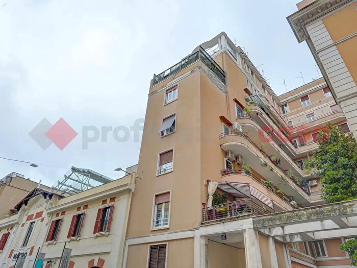 Appartamento quadrilocale in vendita in Via Reggio Emilia, Roma