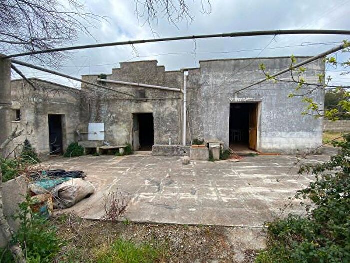 Casa quadrilocale in vendita in Strada Comunale Arena, Tricase