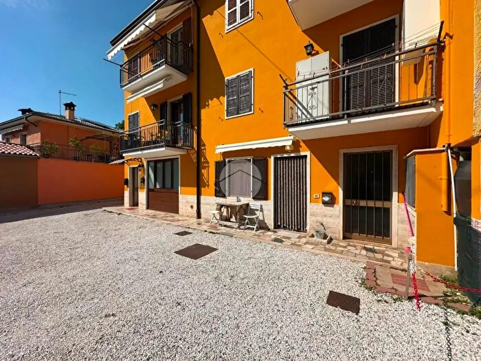 Appartamento trilocale in vendita in Località Gazzoli, Costermano