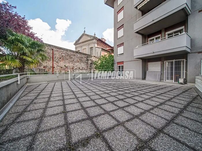 Appartamento quadrilocale in vendita in Via Gerolamo Dolci, Somma Lombardo