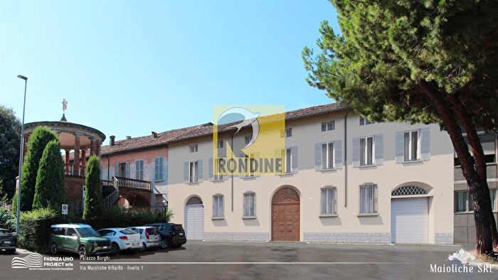 Case in Vendita e in Affitto - 2