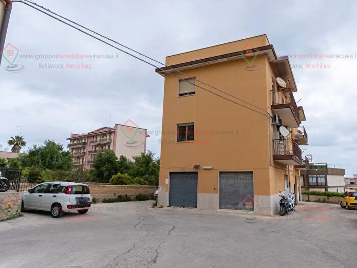 Appartamento trilocale in vendita in Siracusa