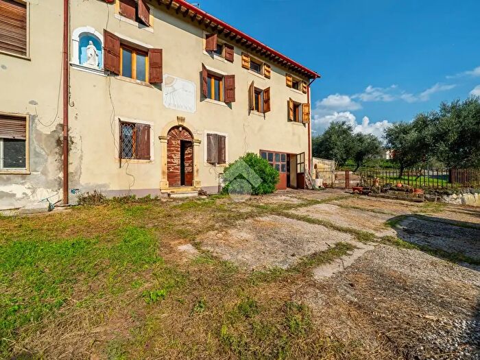 Casa con 5 locali in vendita in Via dal Cero, Montecchia Di Crosara