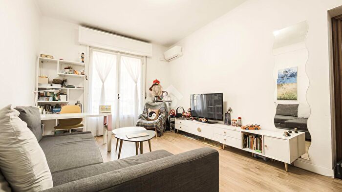 Appartamento bilocale in vendita in Via Ajaccio, Milano