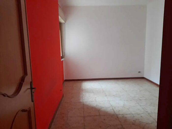Appartamento trilocale in vendita in Via Scillato, Palermo