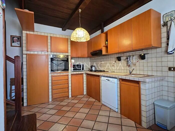 Appartamento con 9 locali in vendita in Via Roma d, Cesenatico