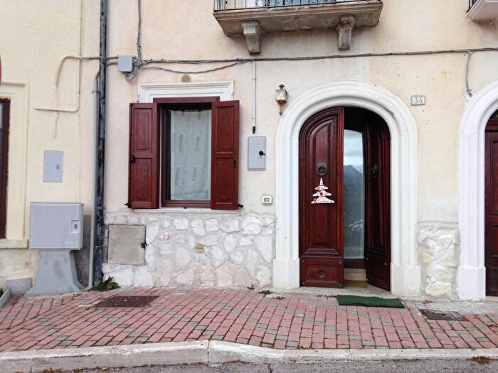 Appartamento quadrilocale in affitto in Rivisondoli