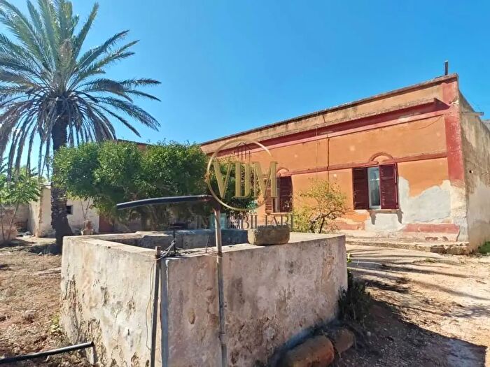 Casa con 6 locali in vendita in Marsala