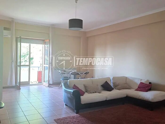 Appartamento trilocale in vendita in Via Caterina Gagliardi, Vibo Valentia