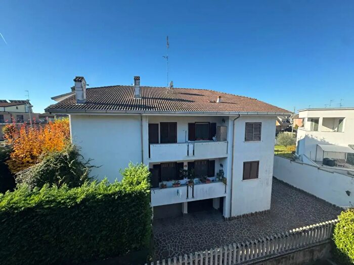 Appartamento trilocale in vendita in Via Don Cesare Martinetti, Vercelli