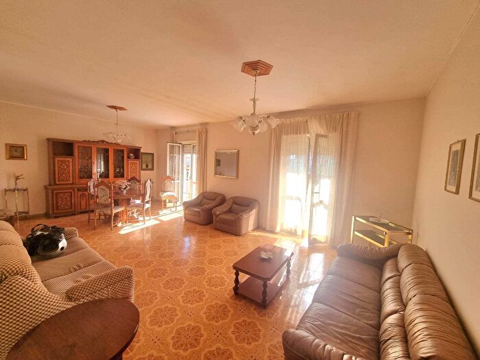 Appartamento trilocale in vendita in Viale Tunisi, Siracusa