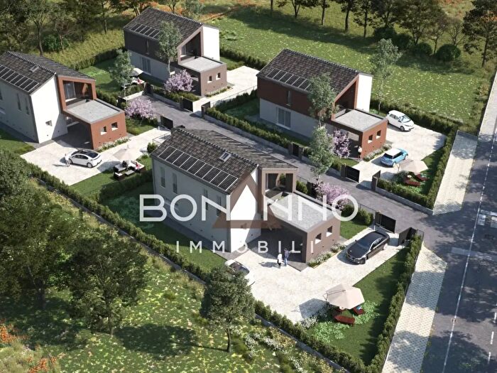 Casa quadrilocale in vendita in Via Cadorna, Loreggia