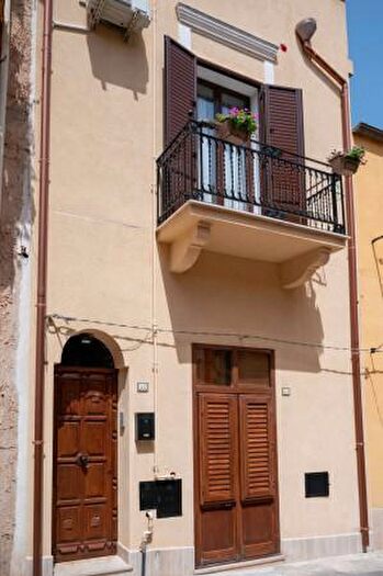 Casa con 6 locali in vendita in Via Calcara, Castellammare Del Golfo