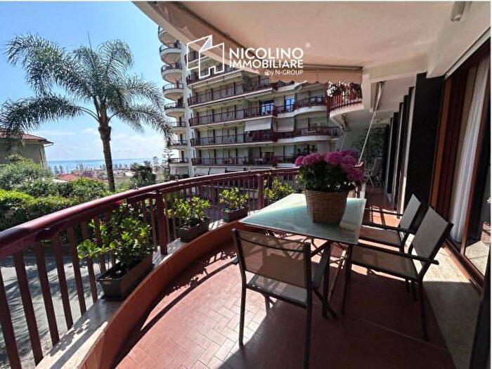 Appartamento con 5 locali in vendita in Via Virgilio, Bordighera