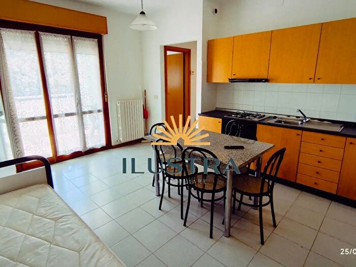Appartamento trilocale in vendita in Contrada Montecatino, Massignano