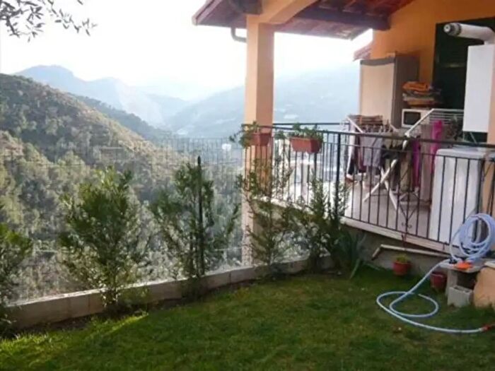 Casa con 6 locali in vendita in Frazione Verrandi, Ventimiglia