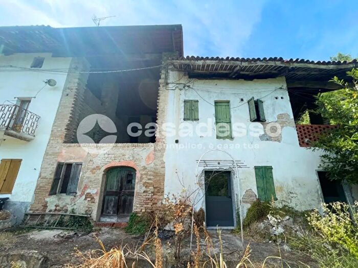 Casa con 5 locali in vendita in Via Parasacco, Villamiroglio