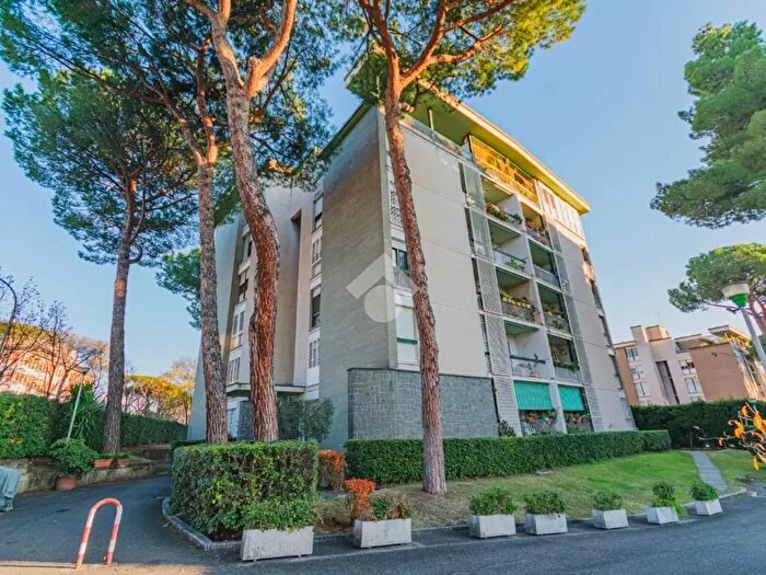 Appartamento quadrilocale in vendita in Viale dellUmanesimo, Roma