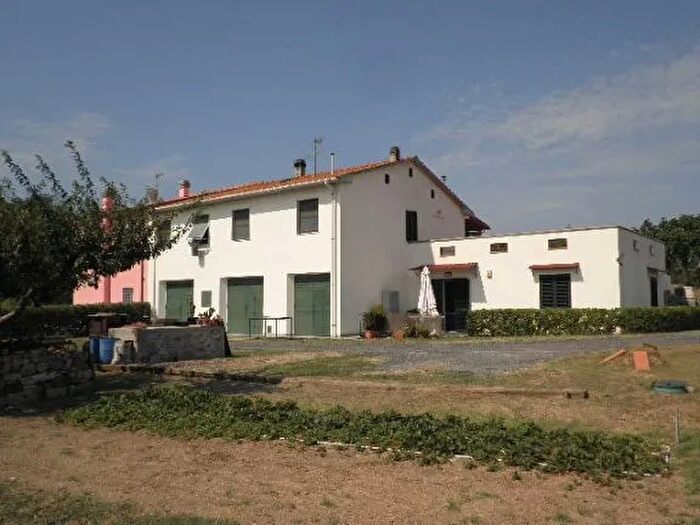 Appartamento con 11 locali in vendita in Rosignano Marittimo