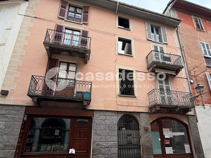 Appartamento trilocale in vendita in Corso Umberto I, Varallo