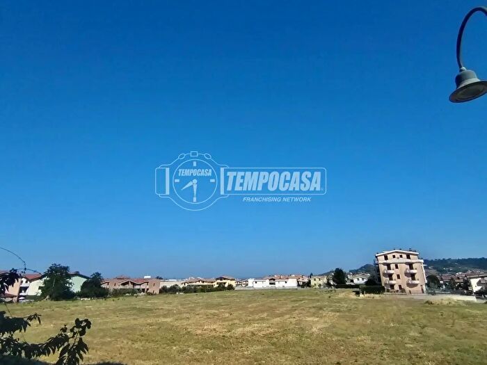 Appartamento trilocale in vendita in Citta' Sant'Angelo