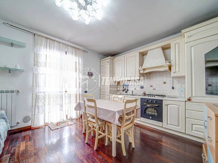 Appartamento bilocale in vendita in Via Giacomo Matteotti D, Centro, Cavaria con Premezzo